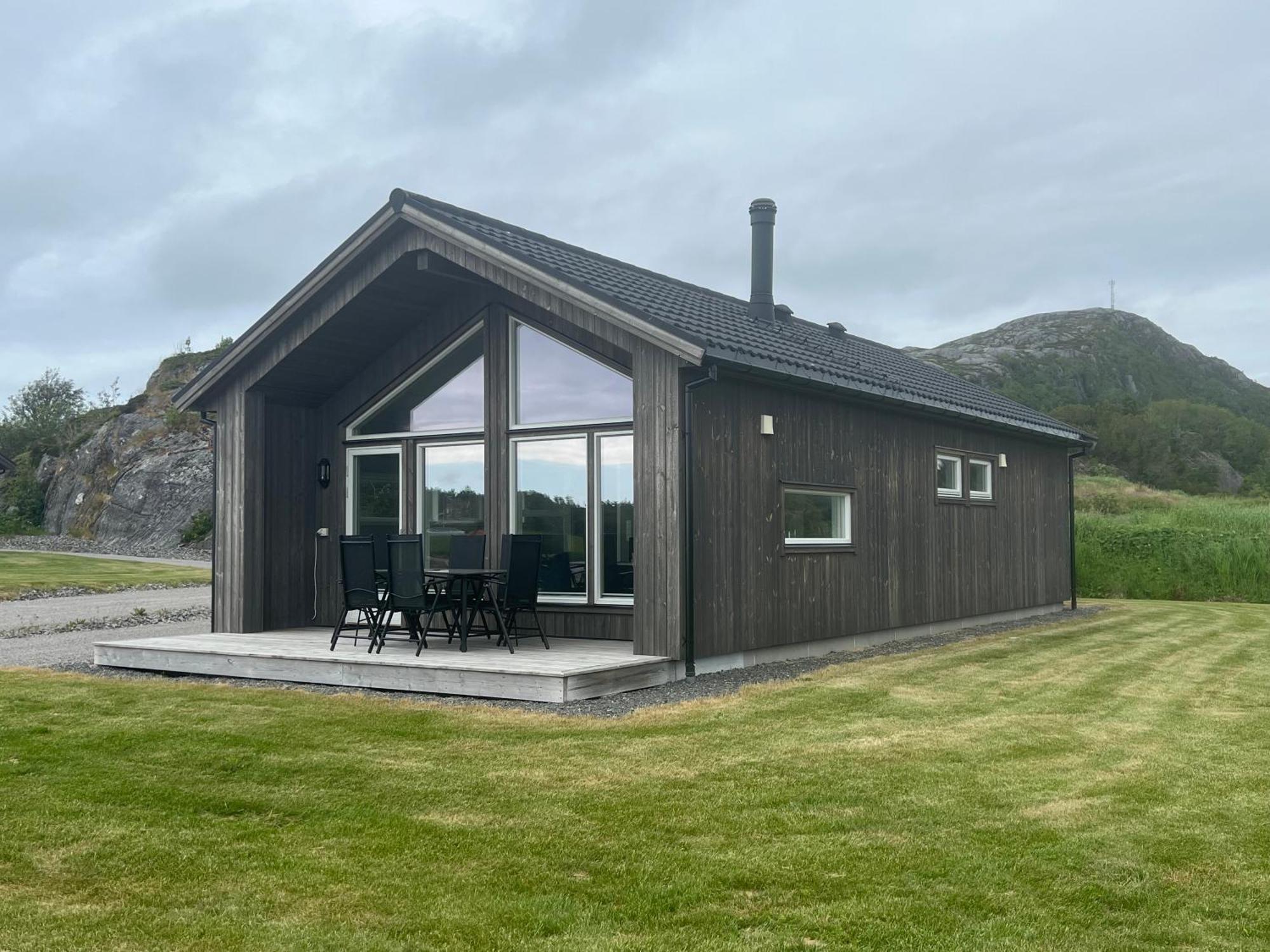 Moderne Feriehus I Bud
